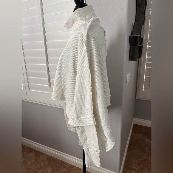 Free People We the Free Oversized Cropped Thermal in White size Medium - Picture 7 of 12
